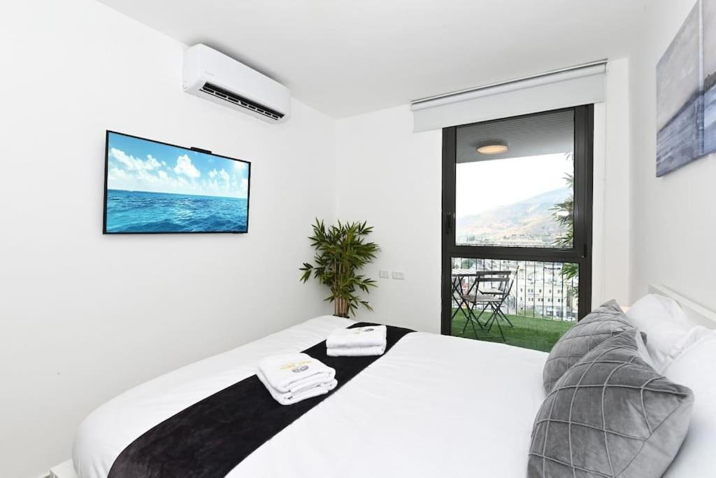 L.T.D- My View. 2 Bedroom Apartment By The Lake. Tiberias Exterior photo