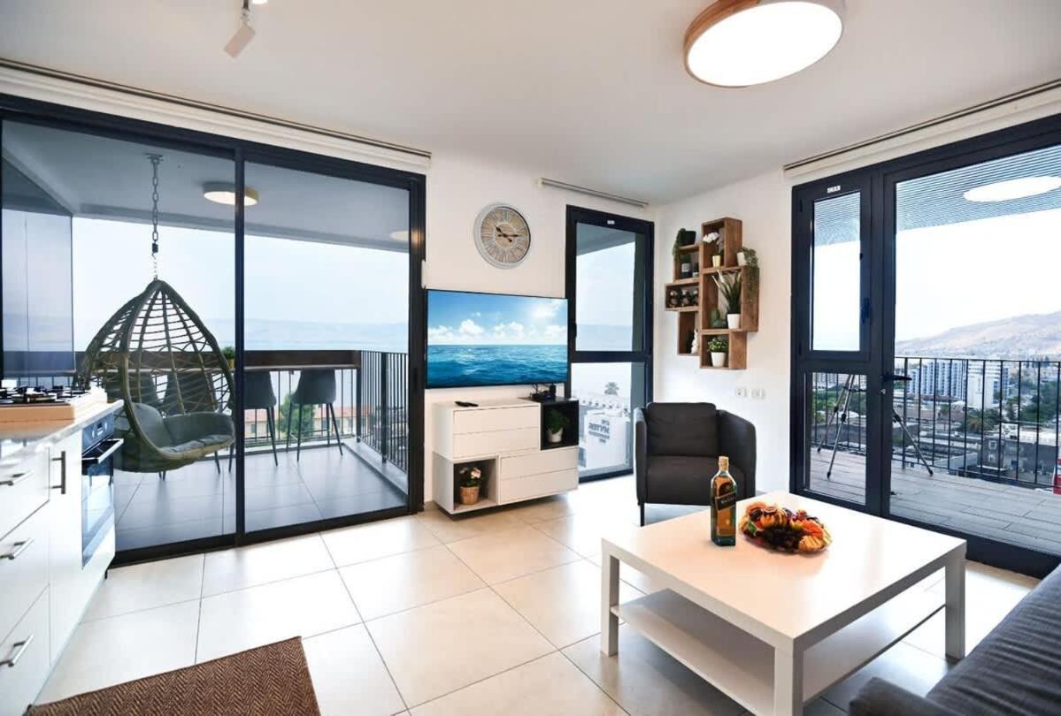 L.T.D- My View. 2 Bedroom Apartment By The Lake. Tiberias Exterior photo